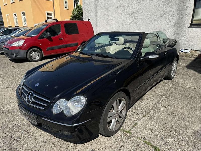 Obsidianschwarz metalliclack Gebraucht 2005 Mercedes CLK200 Cabrio | 8.499 € (Guter Preis) - Bild 1/4
