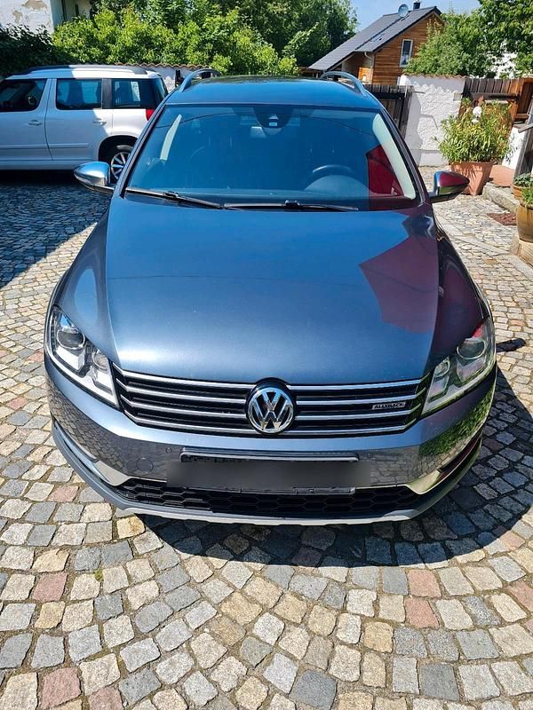 Grau Gebraucht 2013 VW Passat Alltrack Kombi | 14.500 € (Fairer Preis) - Bild 1/4