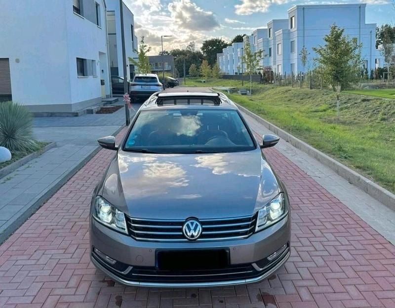 Gebraucht 2011 VW Passat Highline Kombi | 6.200 € (Superpreis) - Bild 1/4