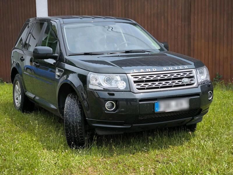 Schwarz Gebraucht 2013 Land Rover Freelander 2 S SUV | 10.800 € (Teuer) - Bild 1/4