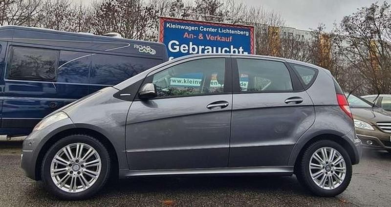 Gebraucht Mercedes A160 Elegance 82 PS (60 kW) 2011 Grau Van / Kleinbus