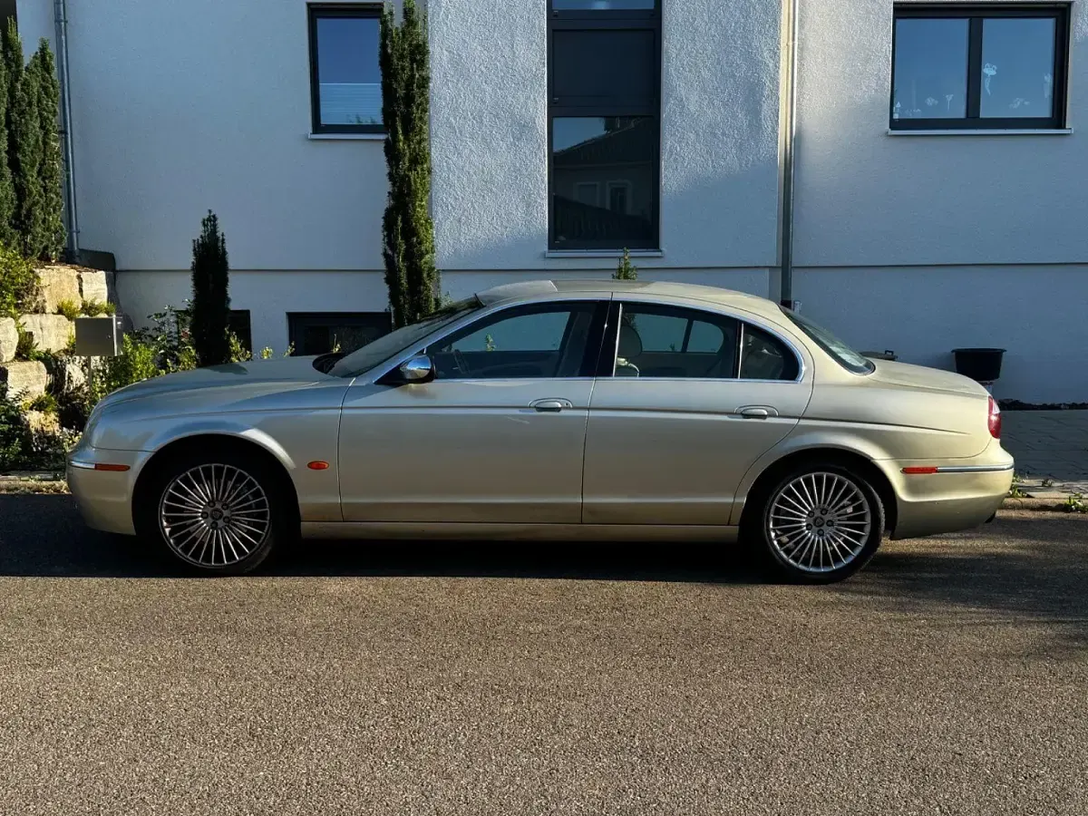 Gebraucht Jaguar S-Type Executive 298 PS (219 kW) 2007 Gold Limousine