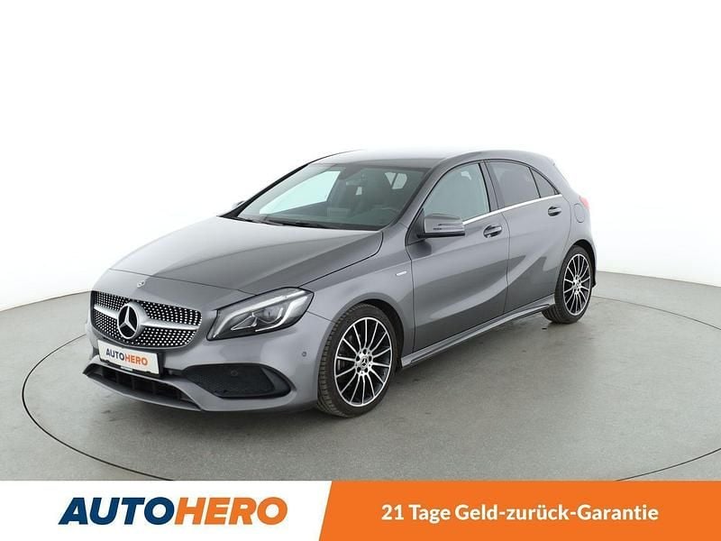 Grau Gebraucht 2018 Mercedes A180 AMG Limousine | 19.300 € (Fairer Preis) - Bild 1/3