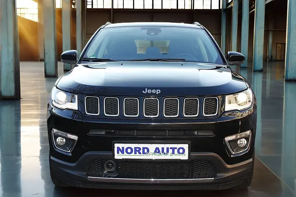 Gebraucht Jeep Compass 170 PS (125 kW) 2017 Schwarz SUV