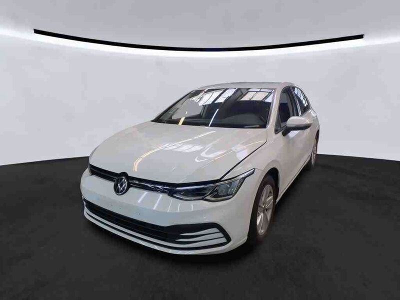 Pure white Gebraucht 2020 VW Golf VIII Life Limousine | 17.290 € (Fairer Preis) - Bild 1/4