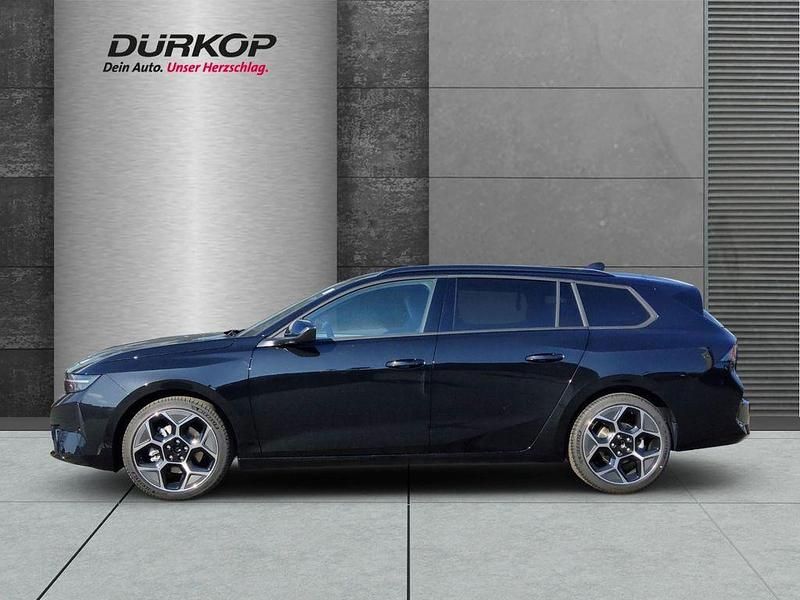 Neu Opel Astra Ultimate 131 PS (96 kW) 2026 Schwarz Kombi