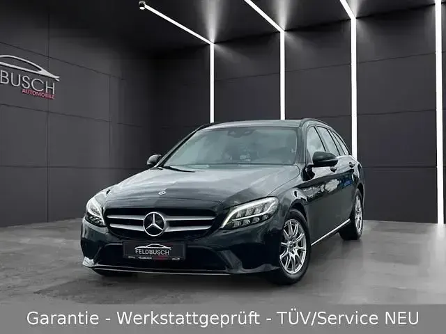 Gebraucht Mercedes C220 194 PS (142 kW) 2021 Schwarz Limousine