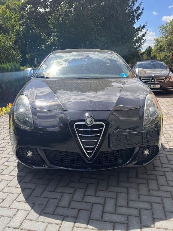 Schwarz Gebraucht 2010 Alfa Romeo Giulietta Kleinwagen | 5.500 € (Fairer Preis) - Bild 1/4