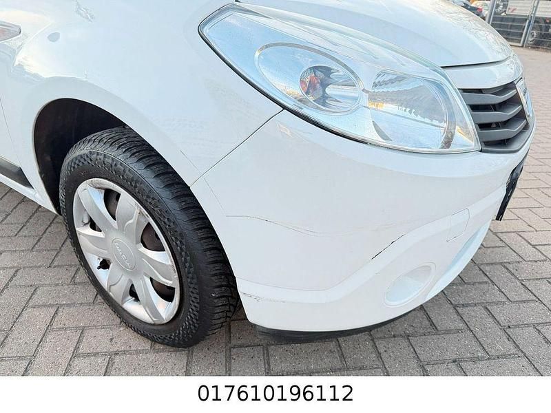 Gebraucht Dacia Sandero Ambiance 75 PS (55 kW) 2010 Weiß Kleinwagen