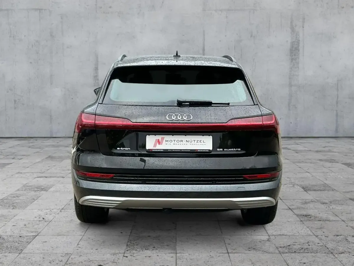 Gebraucht Audi e-tron Advanced 300 kW (408 PS) 2022 Schwarz SUV