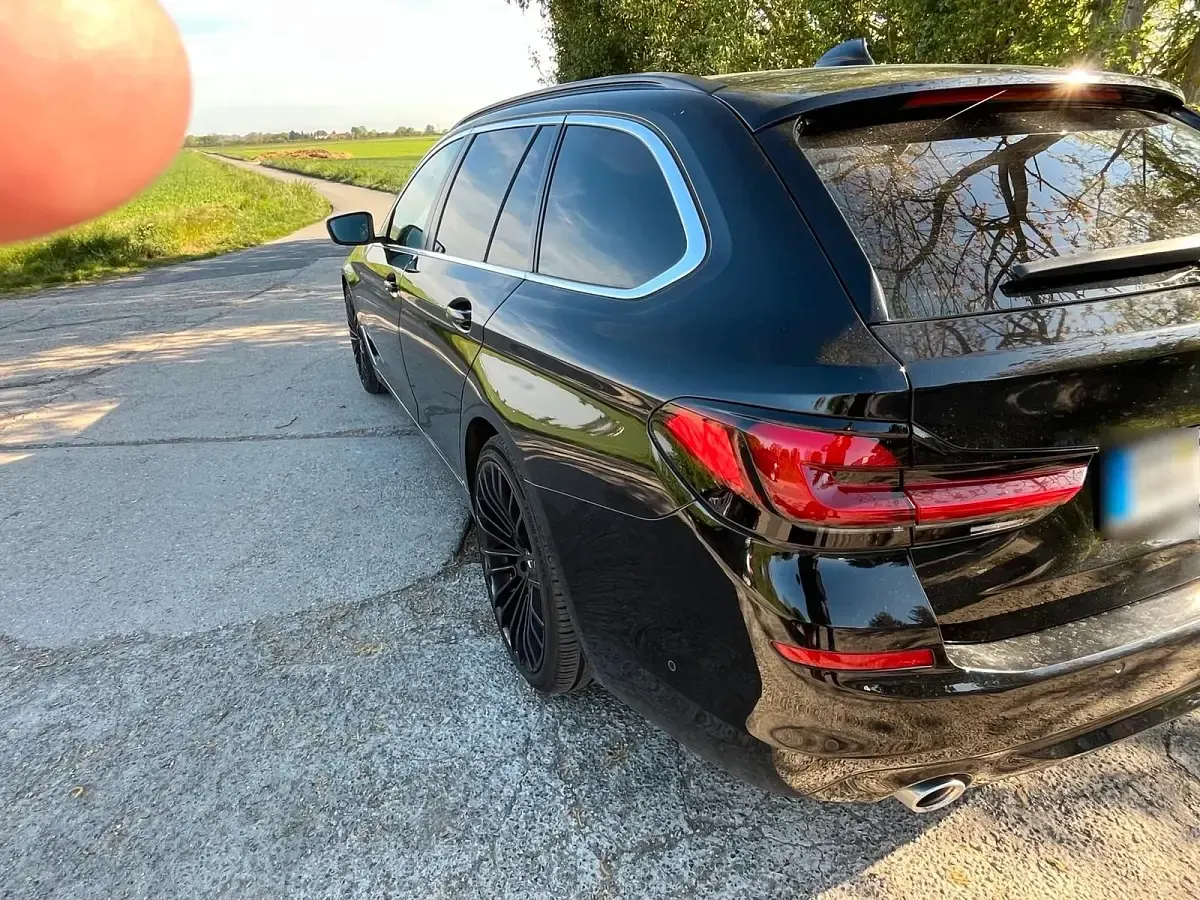Gebraucht BMW 520 190 PS (139 kW) 2018 Schwarz Kombi