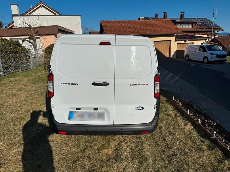 Używany Ford Transit Trend 101 KM (74 kW) 2024 Biały Minivan