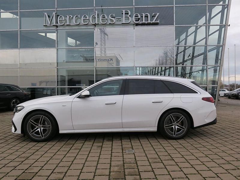 Gebraucht Mercedes E300 Advanced Plus 313 PS (230 kW) 2025 Unilack polarweiß Kombi