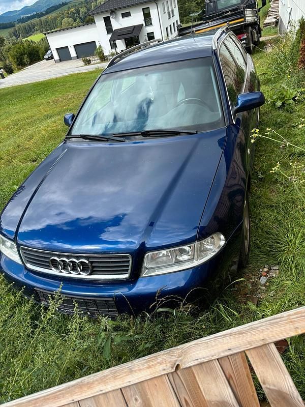 Blau Gebraucht 2001 Audi A4 Kombi | 550 € (Guter Preis) - Bild 1/4