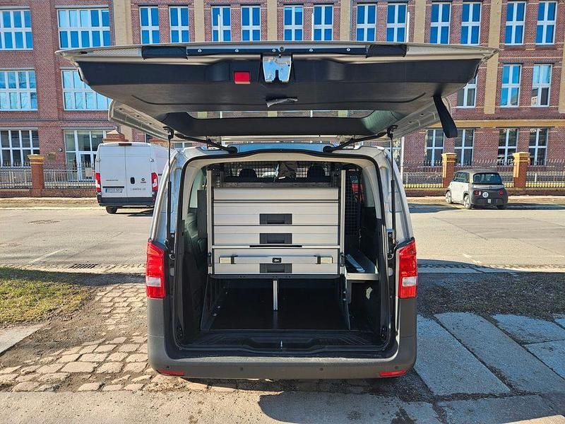 Gebraucht Mercedes Vito 163 PS (119 kW) 2020 Silber Van