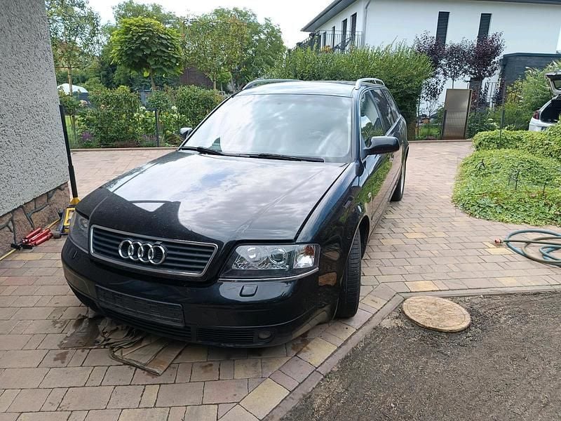 Schwarz Gebraucht 2000 Audi A6 Kombi | 1.500 € (Fairer Preis) - Bild 1/4