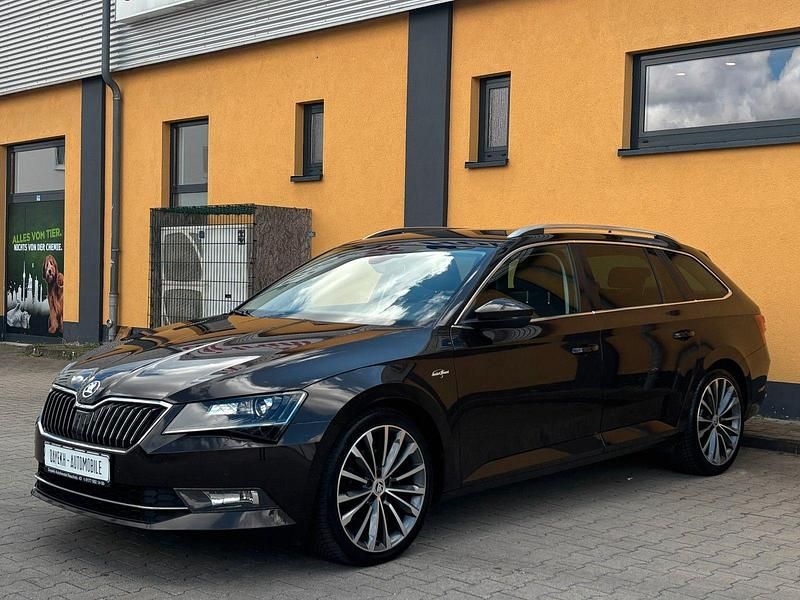 Braun Gebraucht 2016 Skoda Superb LAURIN & KLEMENT Kombi | 17.980 € (Fairer Preis) - Bild 1/4