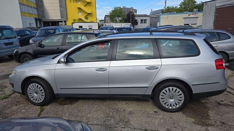 Gebraucht VW Passat Trendline 140 PS (102 kW) 2008 Reflex silver metallic Kombi