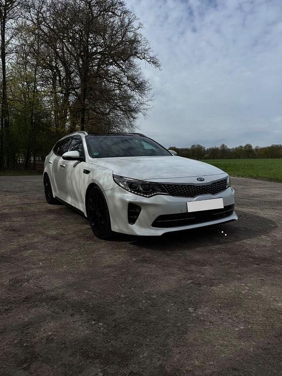 Gebraucht Kia Optima GT 245 PS (180 kW) 2018 Weiß Kombi