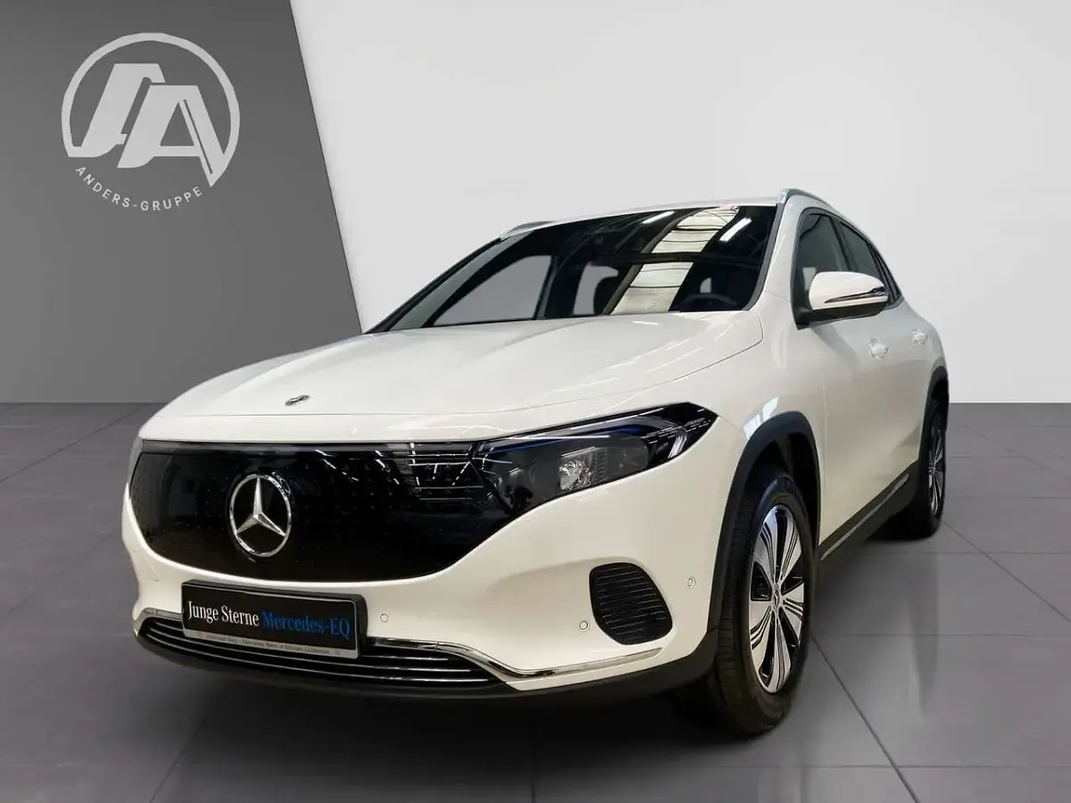 Gebraucht Mercedes EQA250 Progressive 139 kW (190 PS) 2025 Polarweiss SUV