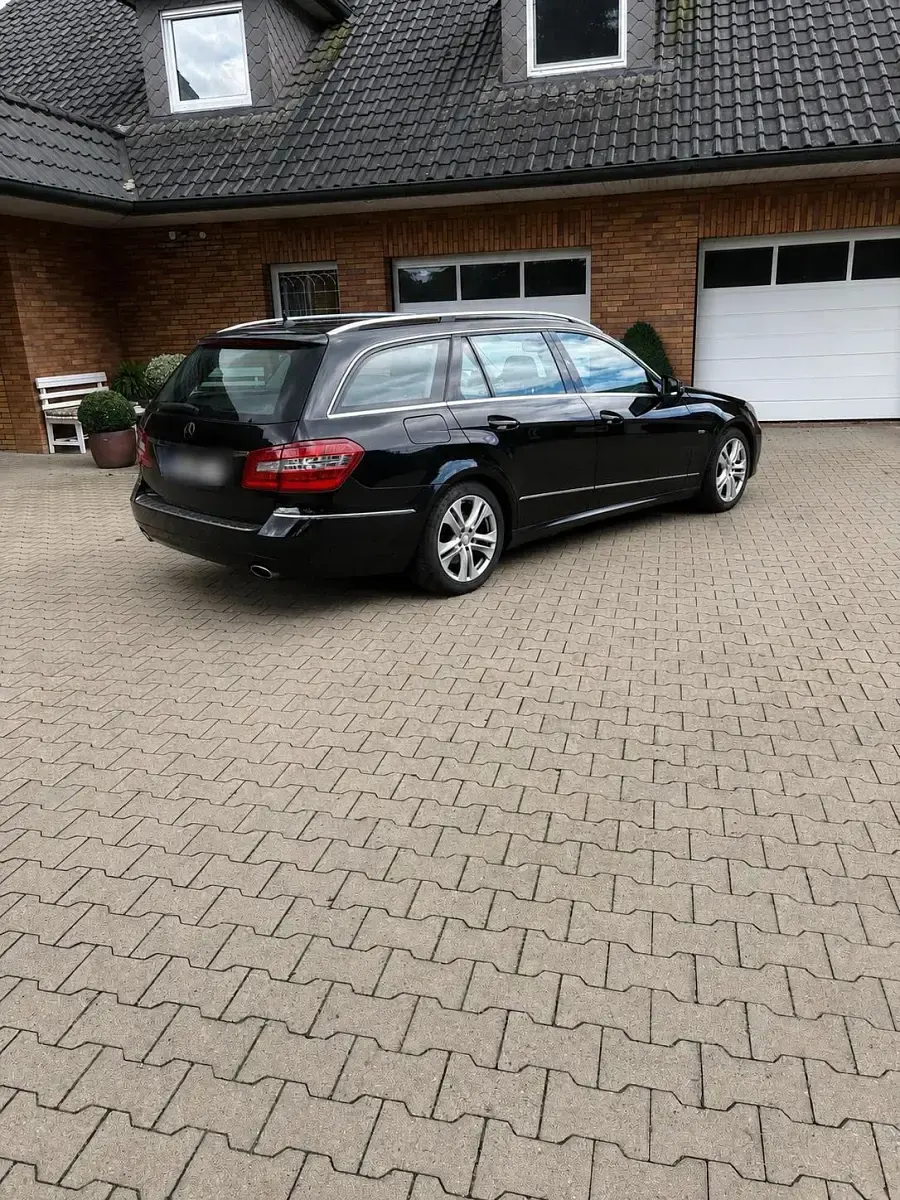Gebraucht Mercedes E350 Avantgarde 231 PS (169 kW) 2010 Schwarz Kombi