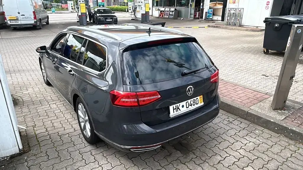 Gebraucht VW Passat Comfortline 239 PS (175 kW) 2016 Grau Kombi