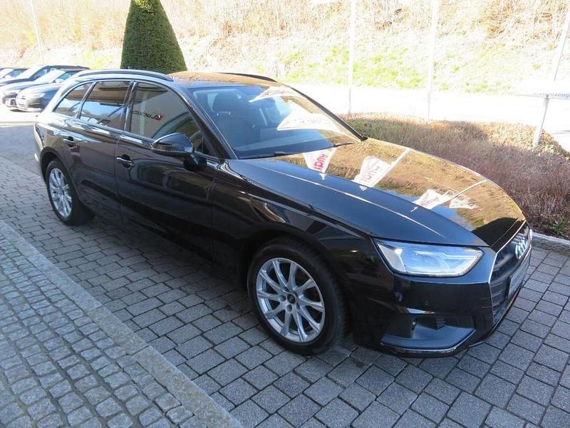 Gebraucht Audi A4 150 PS (110 kW) 2022 Schwarz Kombi