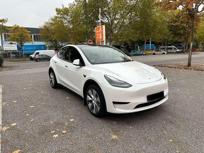 Gebraucht Tesla Model Y Long Range RWD 219 kW (299 PS) 2024 Weiß SUV