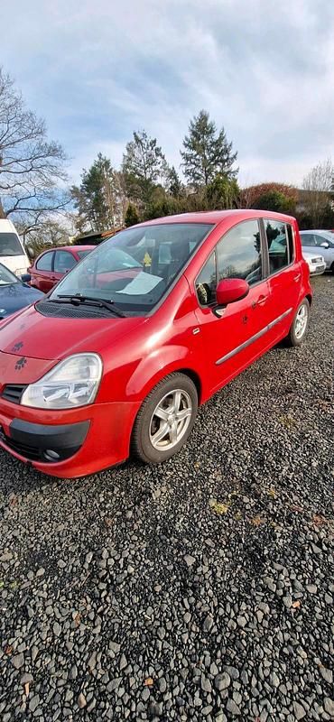 Gebraucht Renault Modus 85 PS (62 kW) 2008 Rot Van / Kleinbus