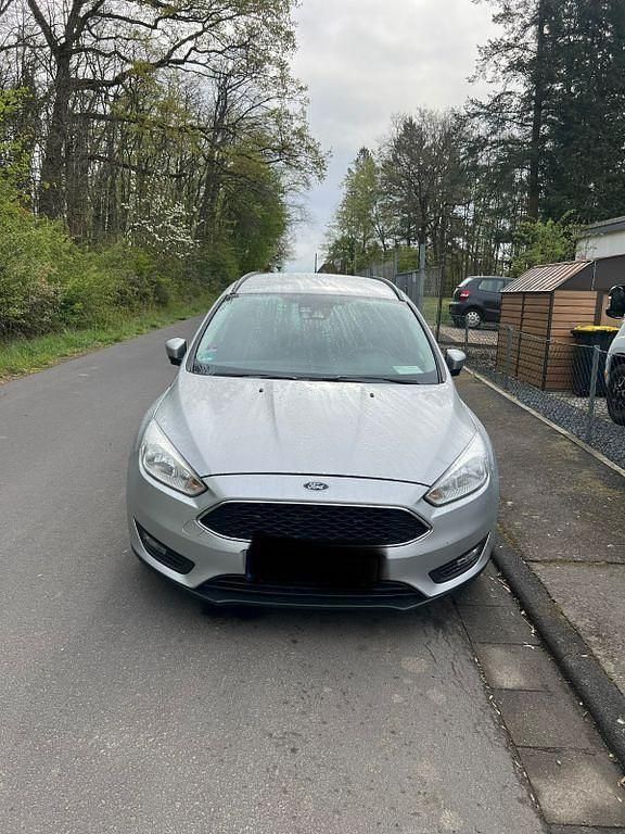 Gebraucht Ford Focus Business Edition 120 PS (88 kW) 2016 Silber Kombi