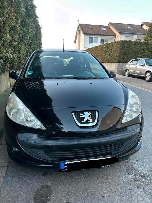 Gebraucht Peugeot 206+ 60 PS (44 kW) 2009 Schwarz Kleinwagen