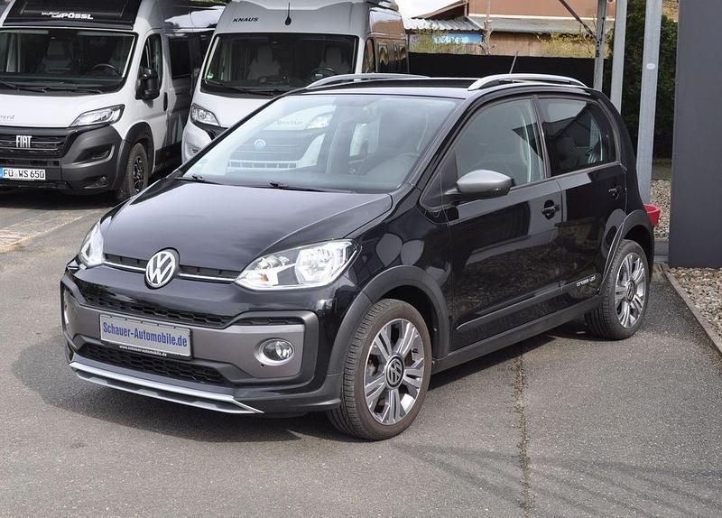 Second-hand VW cross up! 75 CP (55 kW) 2017 Negru Hatchback