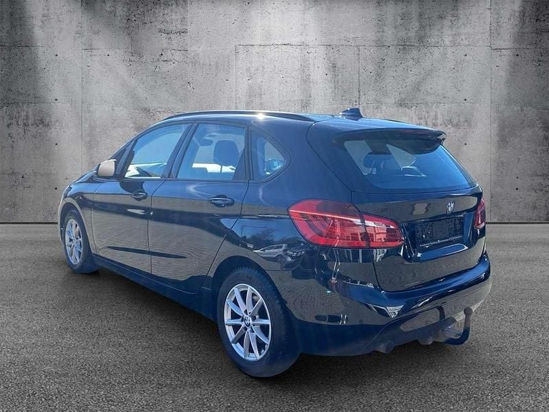 Gebraucht BMW 218 Basis 136 PS (100 kW) 2014 Schwarz Van / Kleinbus
