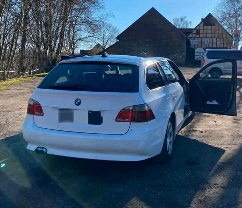 Gebraucht BMW 525 177 PS (130 kW) 2005 Weiß Kombi