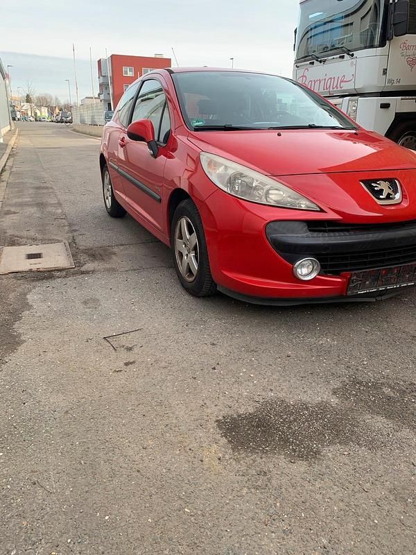 Gebraucht Peugeot 207 95 PS (69 kW) 2008 Rot Kleinwagen
