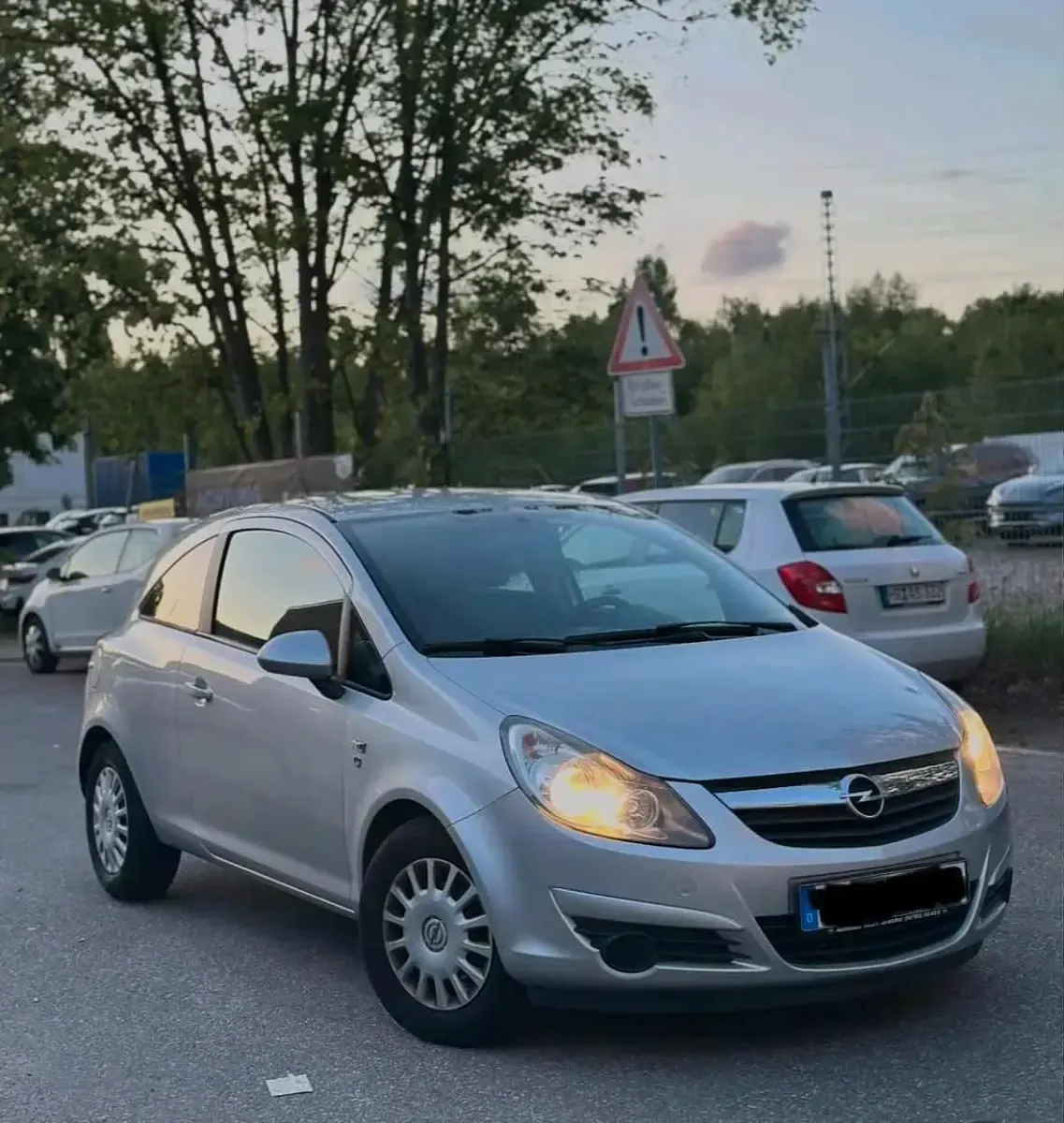 Gebraucht Opel Corsa 100 PS (73 kW) 2010 Silber Kleinwagen