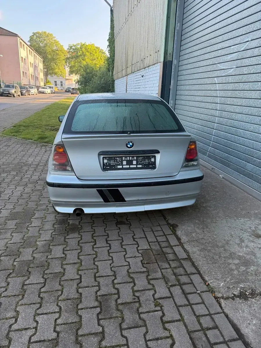 Occasion BMW 318 143 ch (105 kW) 2002 Argent Coupé