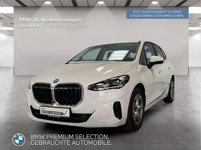 Weiß Gebraucht 2024 BMW 216 Active Tourer Luxury Line Van / Kleinbus | 28.299 € (Fairer Preis) - Bild 1/2
