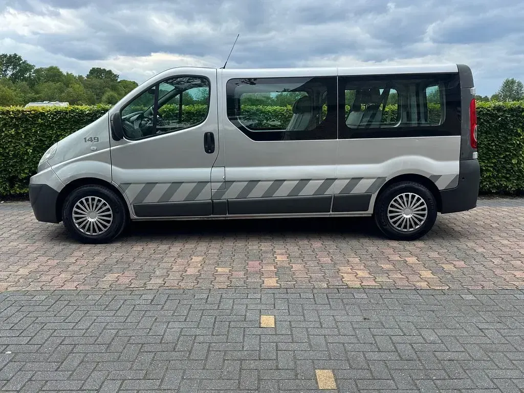 Gebraucht Renault Trafic 90 PS (66 kW) 2014 Grau Van / Kleinbus