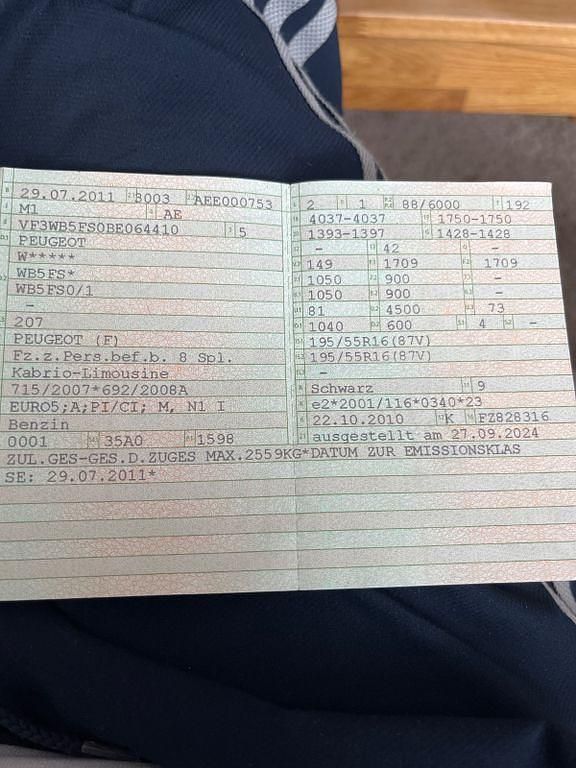 Gebraucht Peugeot 207 CC 120 PS (88 kW) 2011 Schwarz Cabrio