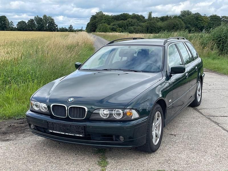 Grün Gebraucht 2000 BMW 520 Kombi | 3.650 € (Etwas zu teuer) - Bild 1/4
