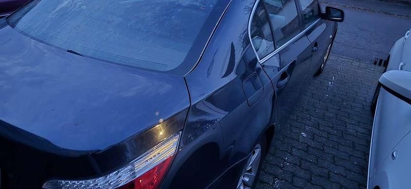 Gebraucht BMW 520 163 PS (119 kW) 2007 Braun Limousine