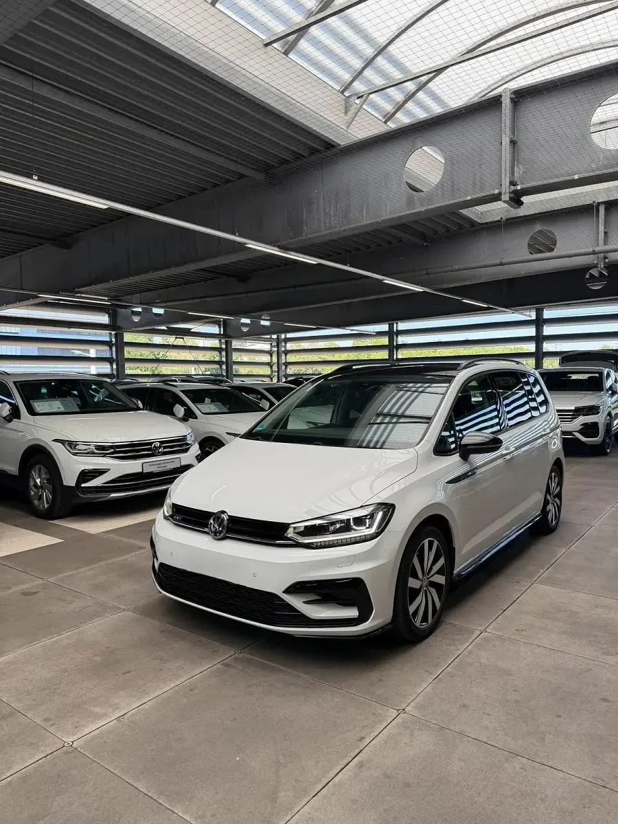 Gebraucht VW Touran R-line 179 PS (131 kW) 2018 Weiß Van / Kleinbus