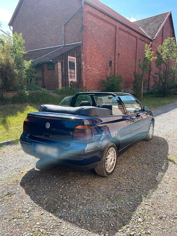 Gebraucht VW Golf 90 PS (66 kW) 2003 Blau Cabrio
