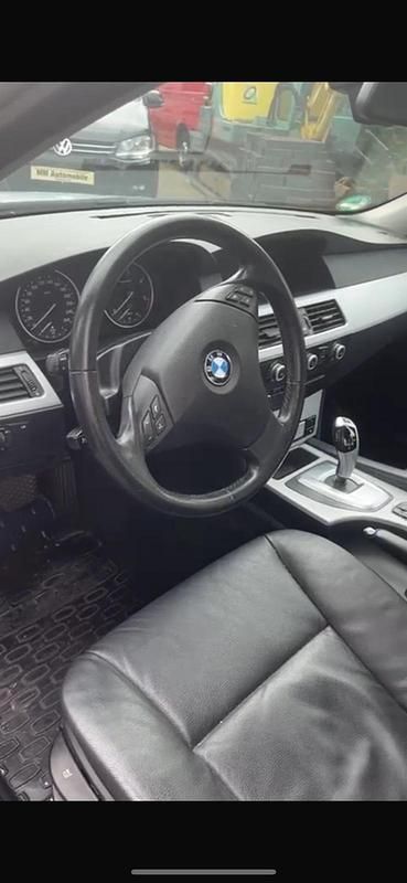 Silber Gebraucht 2009 BMW 525 Limousine | 7.000 € (Fairer Preis) - Bild 1/4