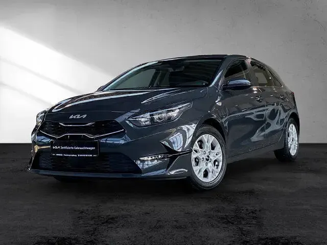 Gebraucht Kia Ceed Comfort 140 PS (102 kW) 2025 Darkpentametal Kleinwagen
