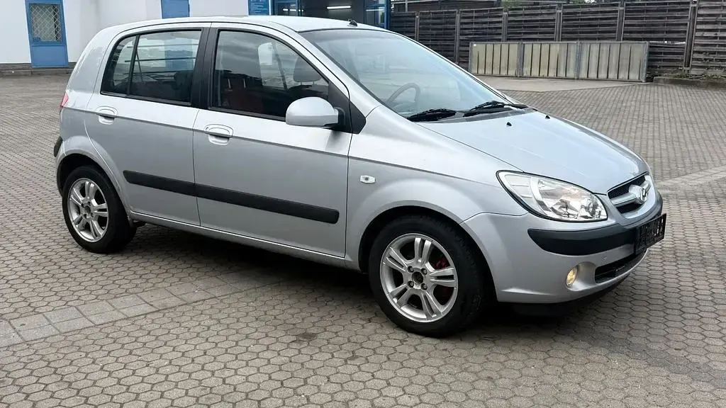 Gebraucht Hyundai Getz GLS 97 PS (71 kW) 2005 Silber Kleinwagen