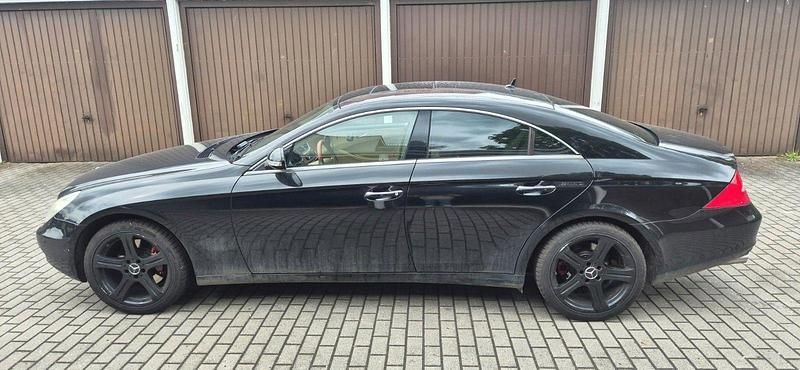 Gebraucht Mercedes CLS500 387 PS (284 kW) 2007 Schwarz Coupé