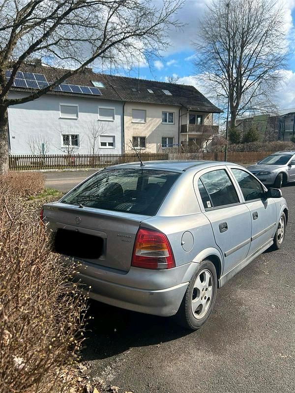 Second-hand Opel Astra 101 CP (74 kW) 2000 Albastru Berlinǎ
