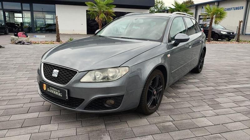Grau Gebraucht 2013 Seat Exeo Style Limousine | 5.900 € (Fairer Preis) - Bild 1/4